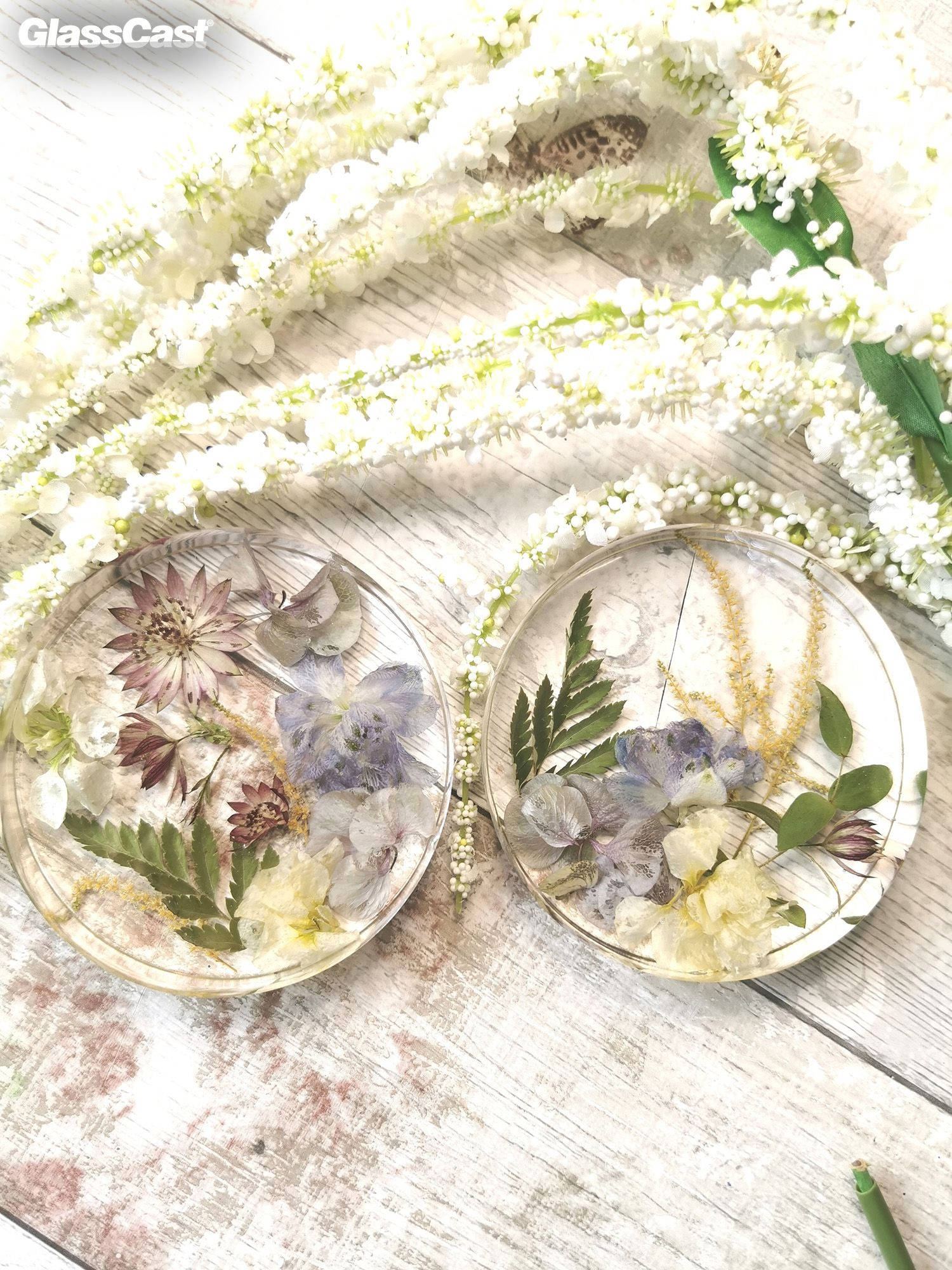 Resin Flowers - Resin and Dried Flower Encapsulation Paperweight Complete  Kit - GlassCast