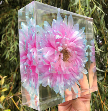 Bea-utiful-creations-dinner-plate-dahlia-in-resin-side-view