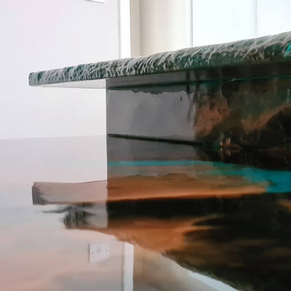Close-up Edges on Island Countertop