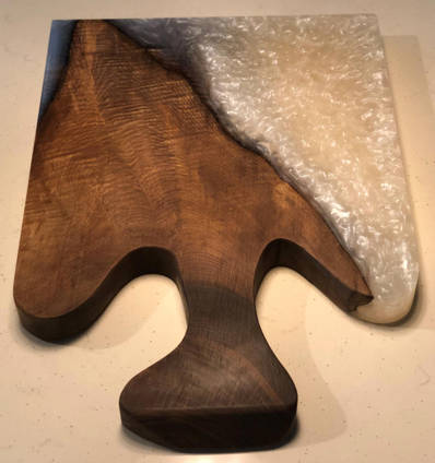 Walnut-and-Pearl-White-Resin-Board-by-Olbuildsit