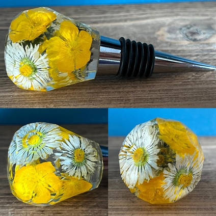 Daisy and Buttercup Resin Bottle Stopper by Bea_utiful Creations