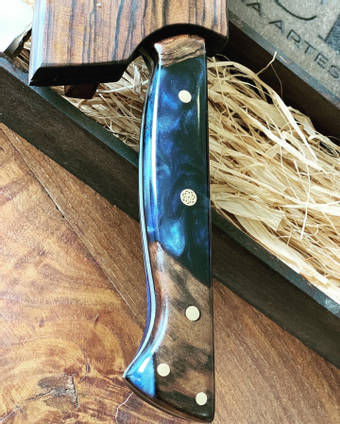 Dark Blue Resin Knife Handle by JCL Cutelaria Artesanal