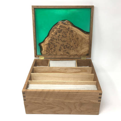 Green Resin and Oak Jewellery Box by LifeTimber