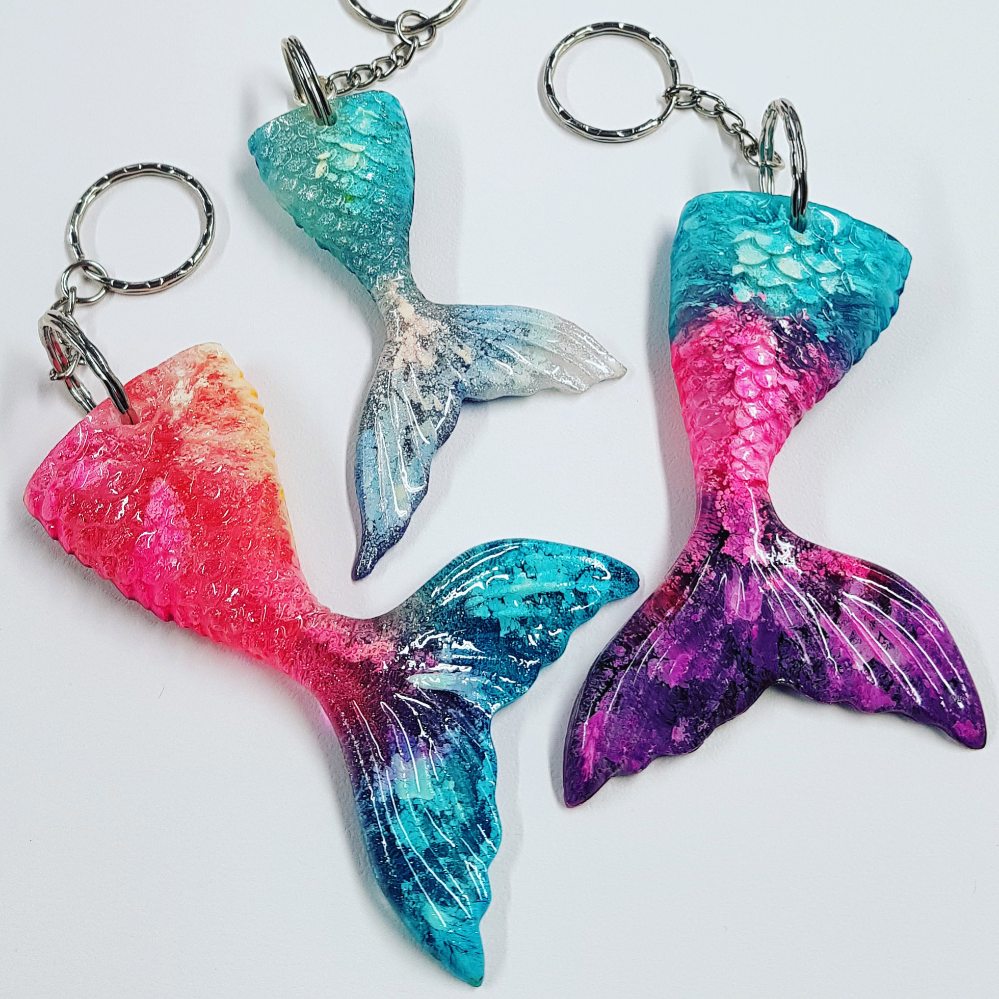 Introducing 5 NEW Pinata Colors // Alcohol Ink + Resin Petri Keychains on  Vimeo