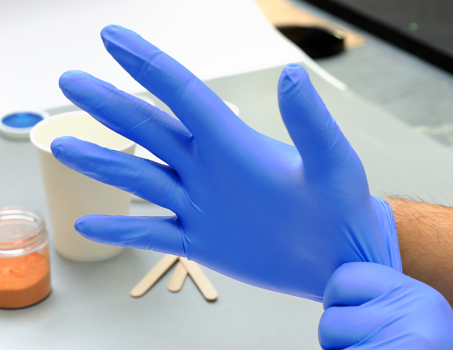 Blue Nitrile Gloves Suitable for Epoxy Resin - GlassCast